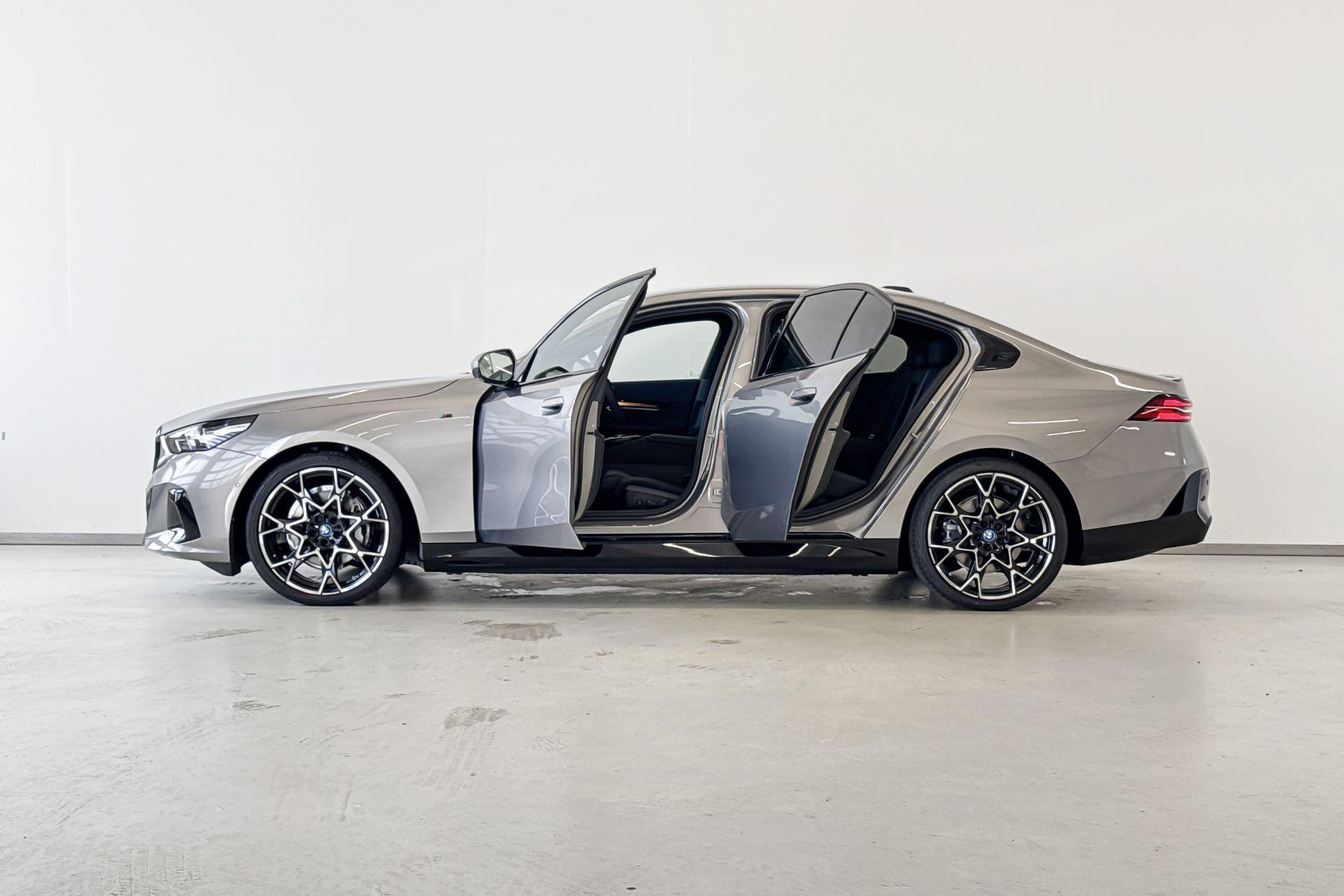 Foto van BMW I5 Edrive40