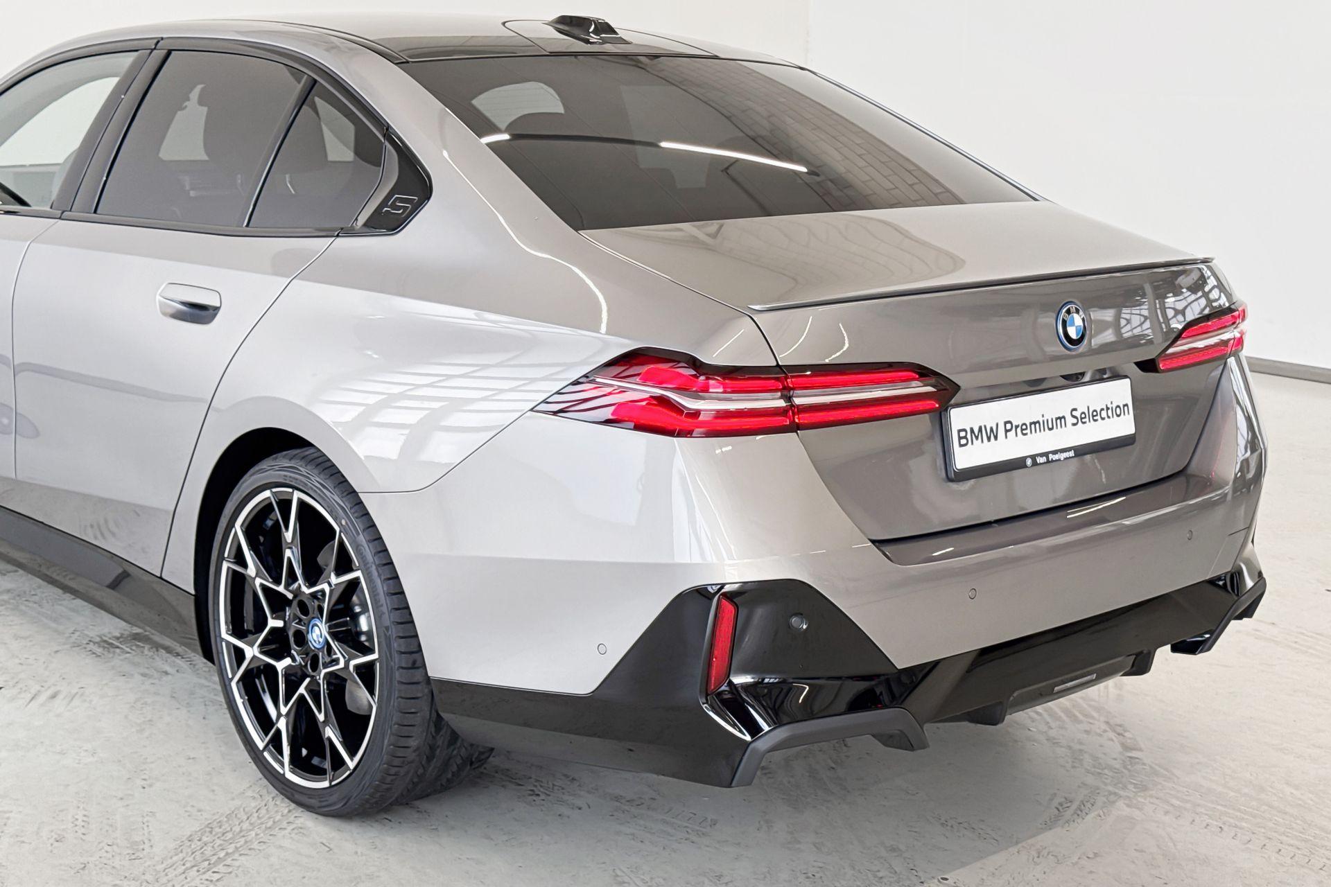 Foto van BMW I5 Edrive40