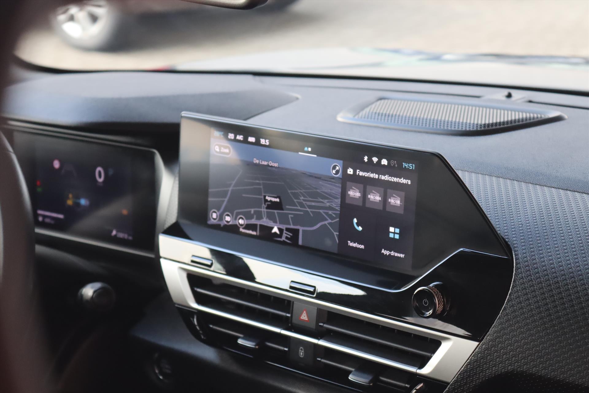 Foto van Citroen C4 X