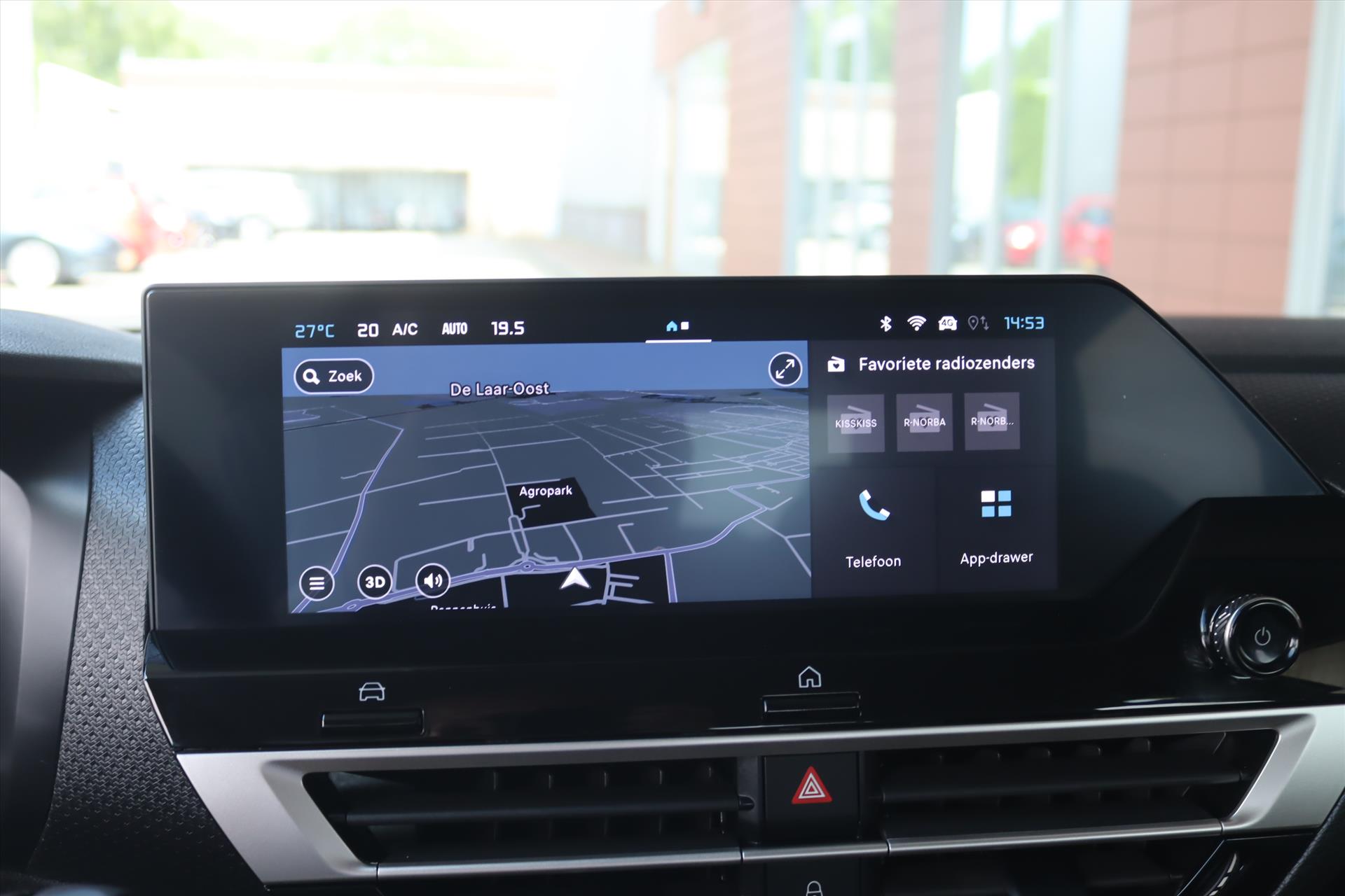 Foto van Citroen C4 X