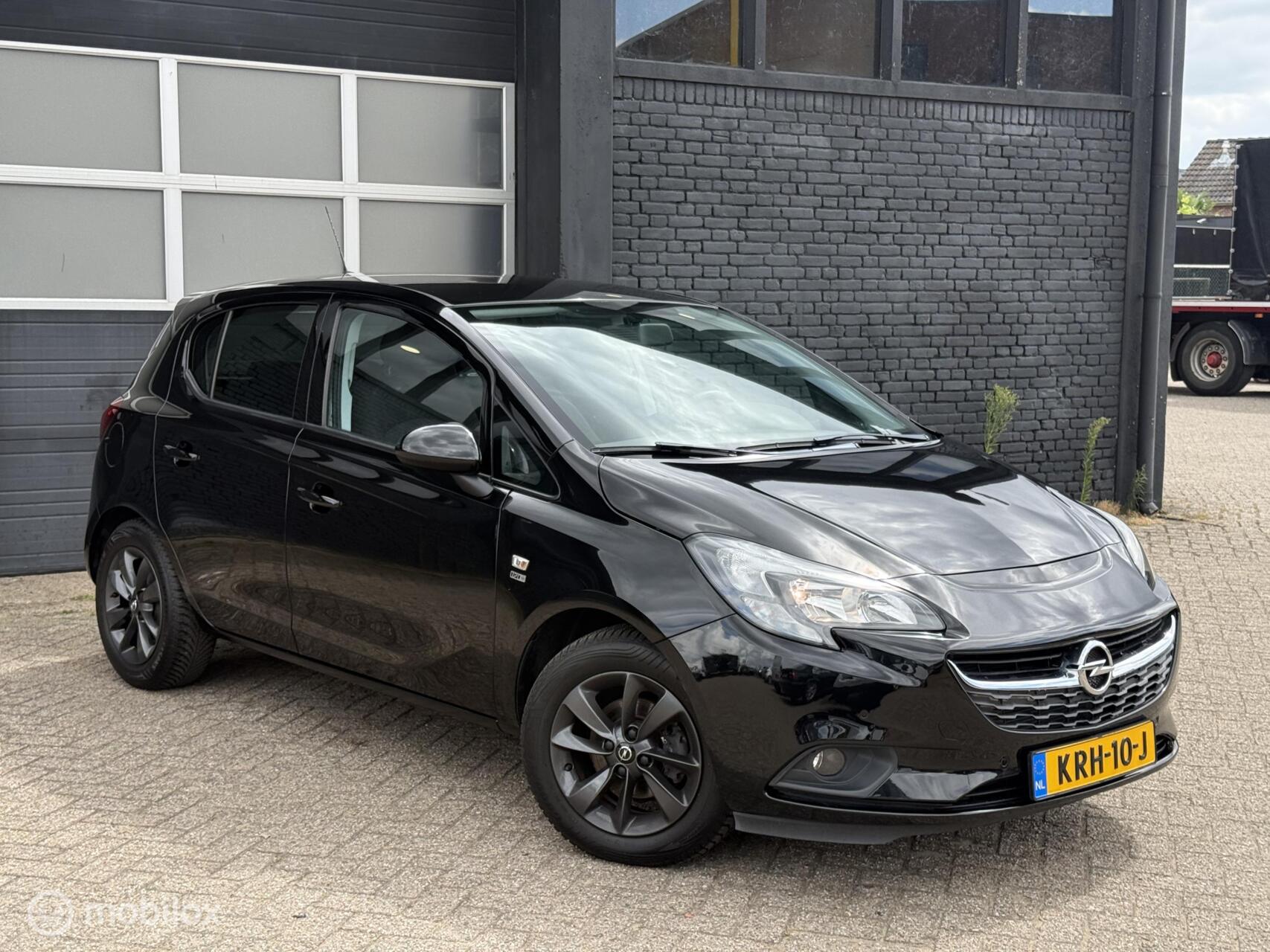 Opel Corsa 1.4 120 Jaar Edition 2019 - voorkant