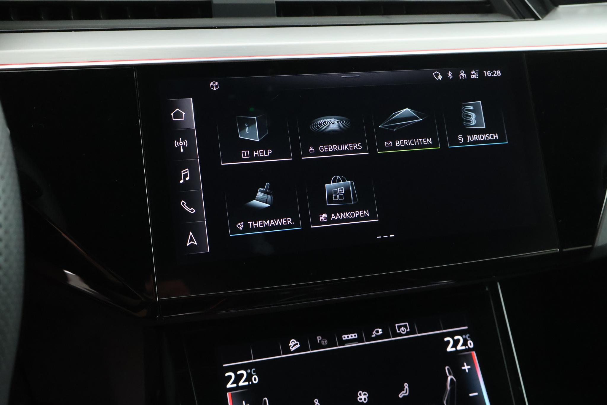 Foto van Audi Q8 E-tron
