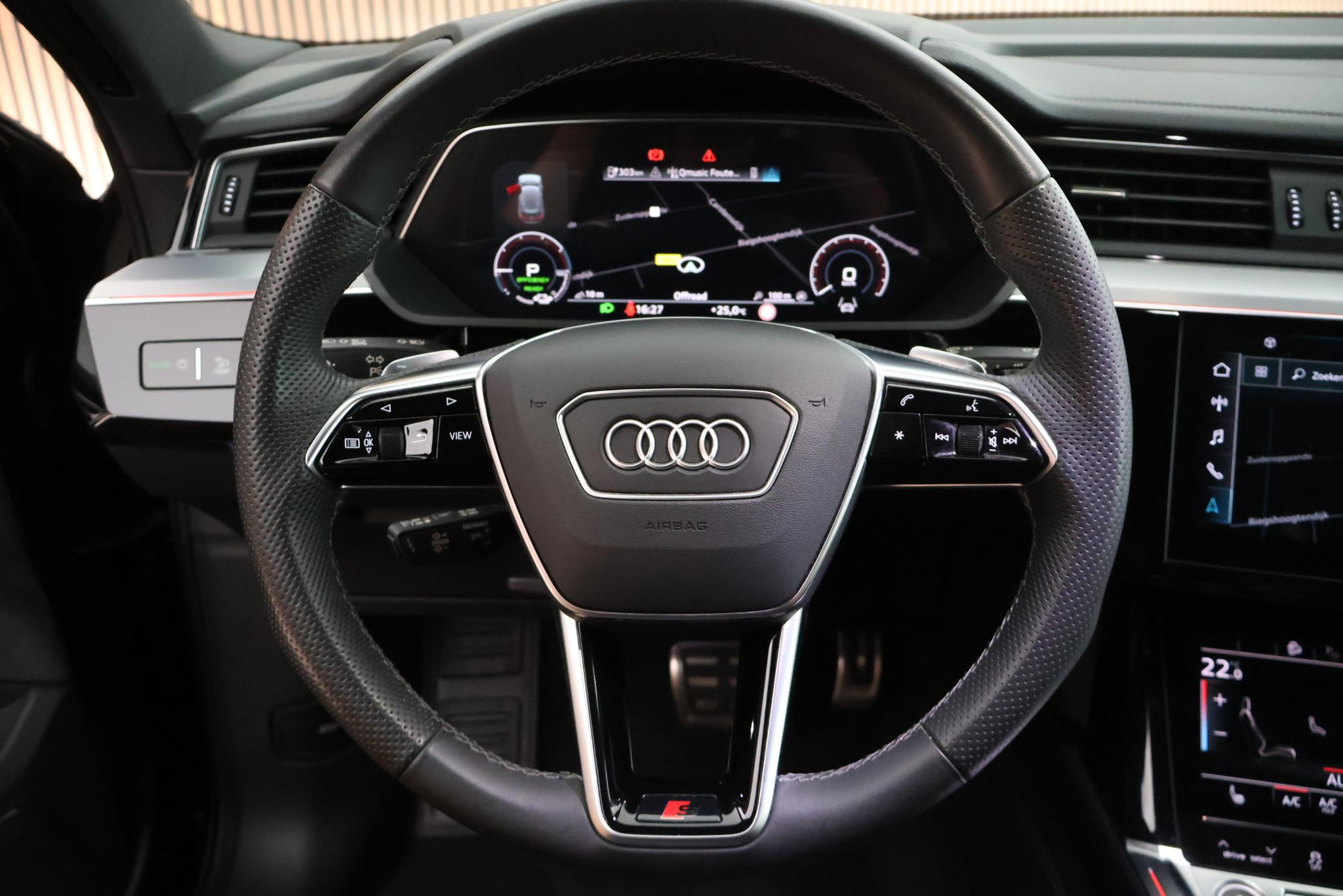 Foto van Audi Q8 E-tron