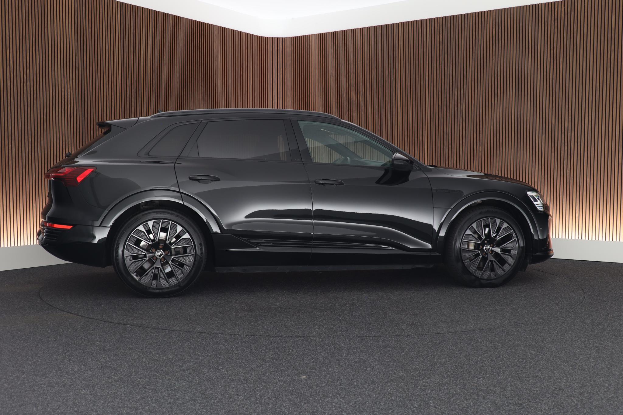 Foto van Audi Q8 E-tron