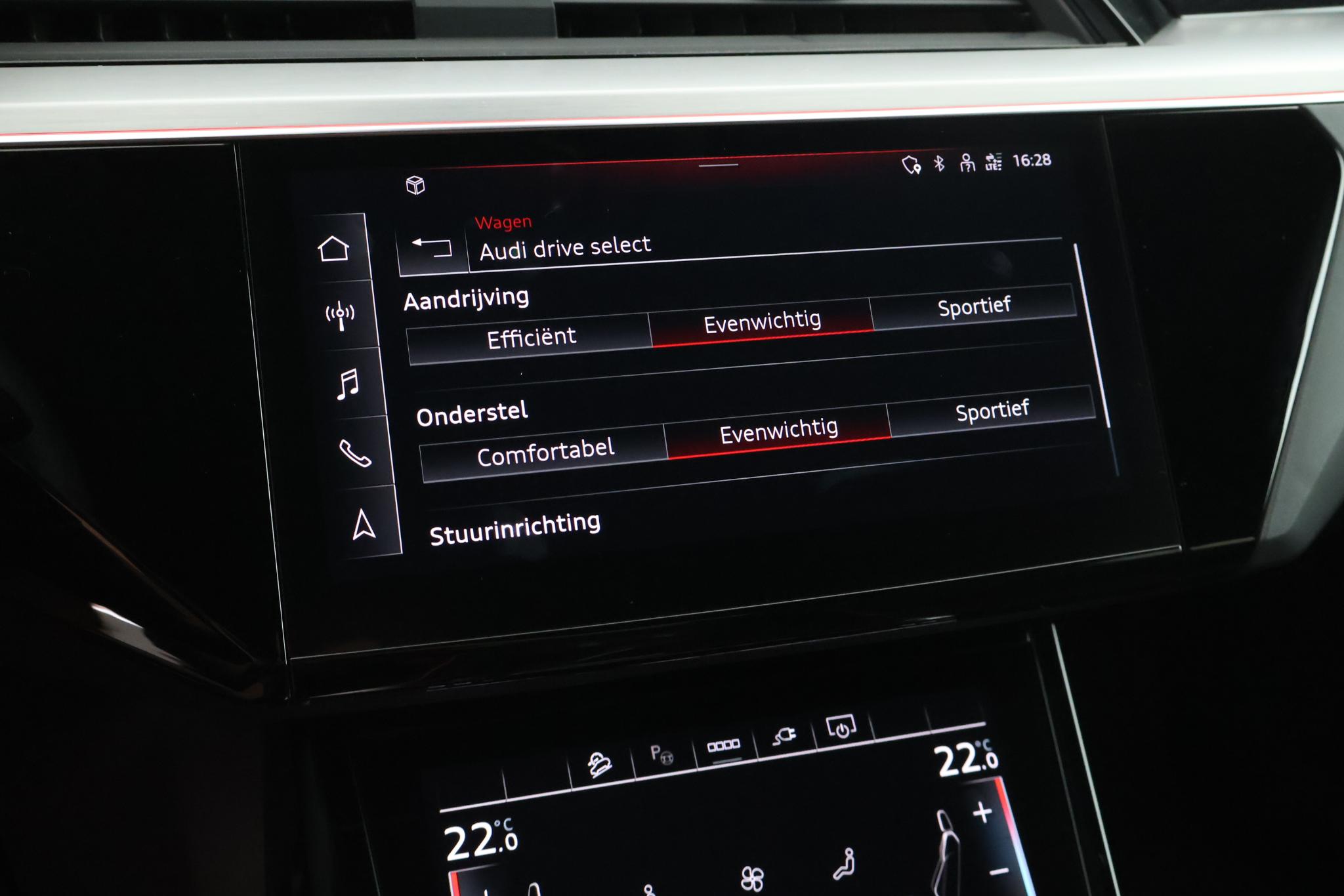 Foto van Audi Q8 E-tron