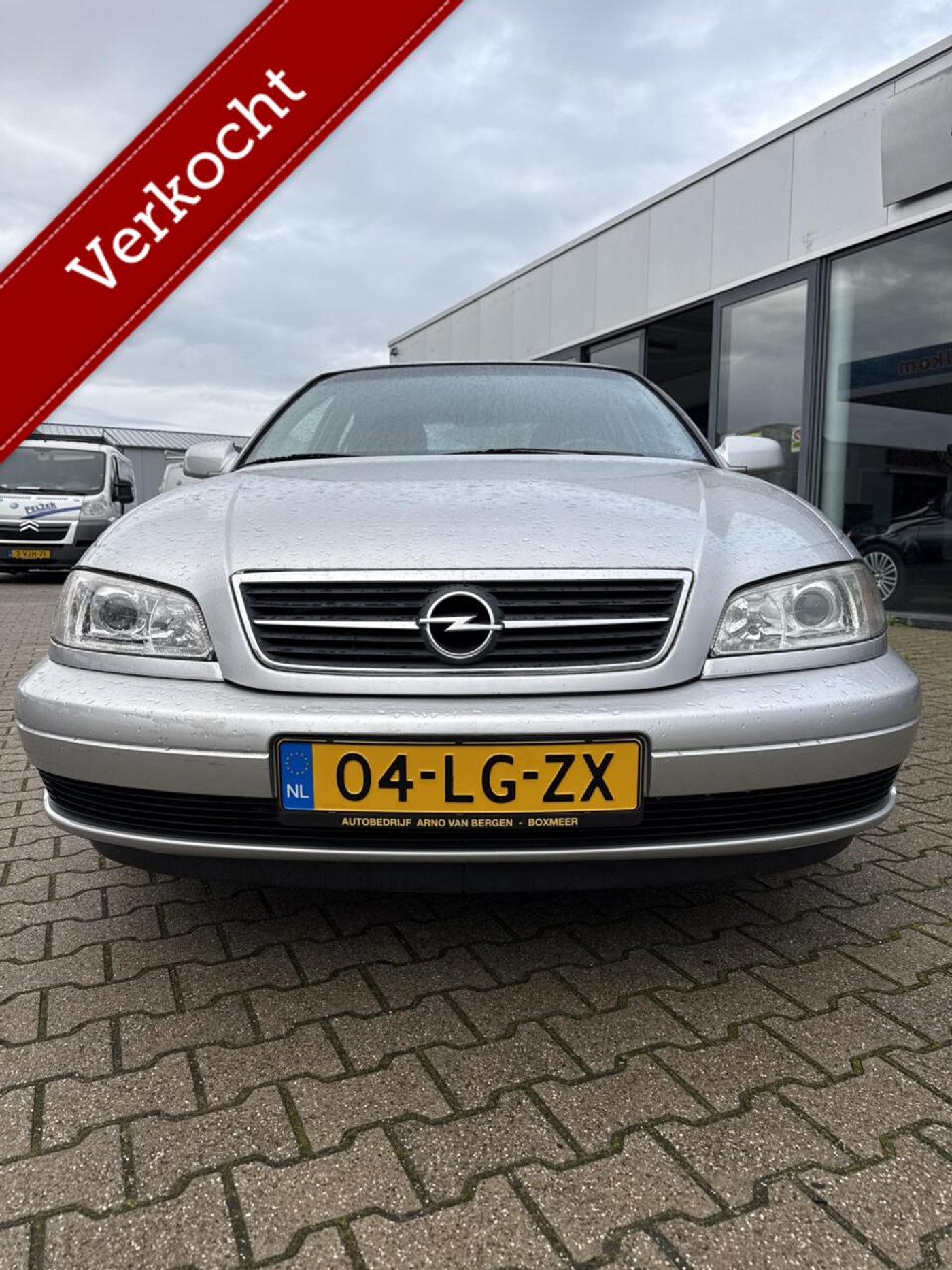 Foto van Opel Omega