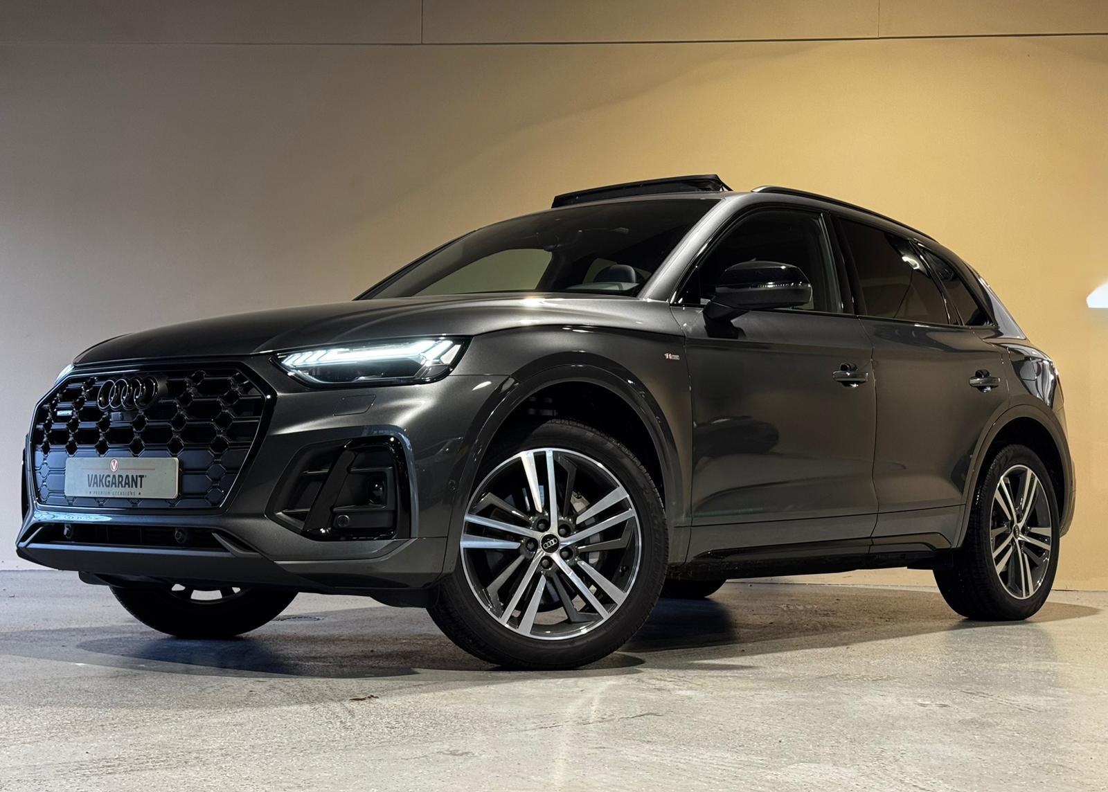 Audi Q5 50 TFSI E 50 TFSI e S edition Competition 2024 - voorkant
