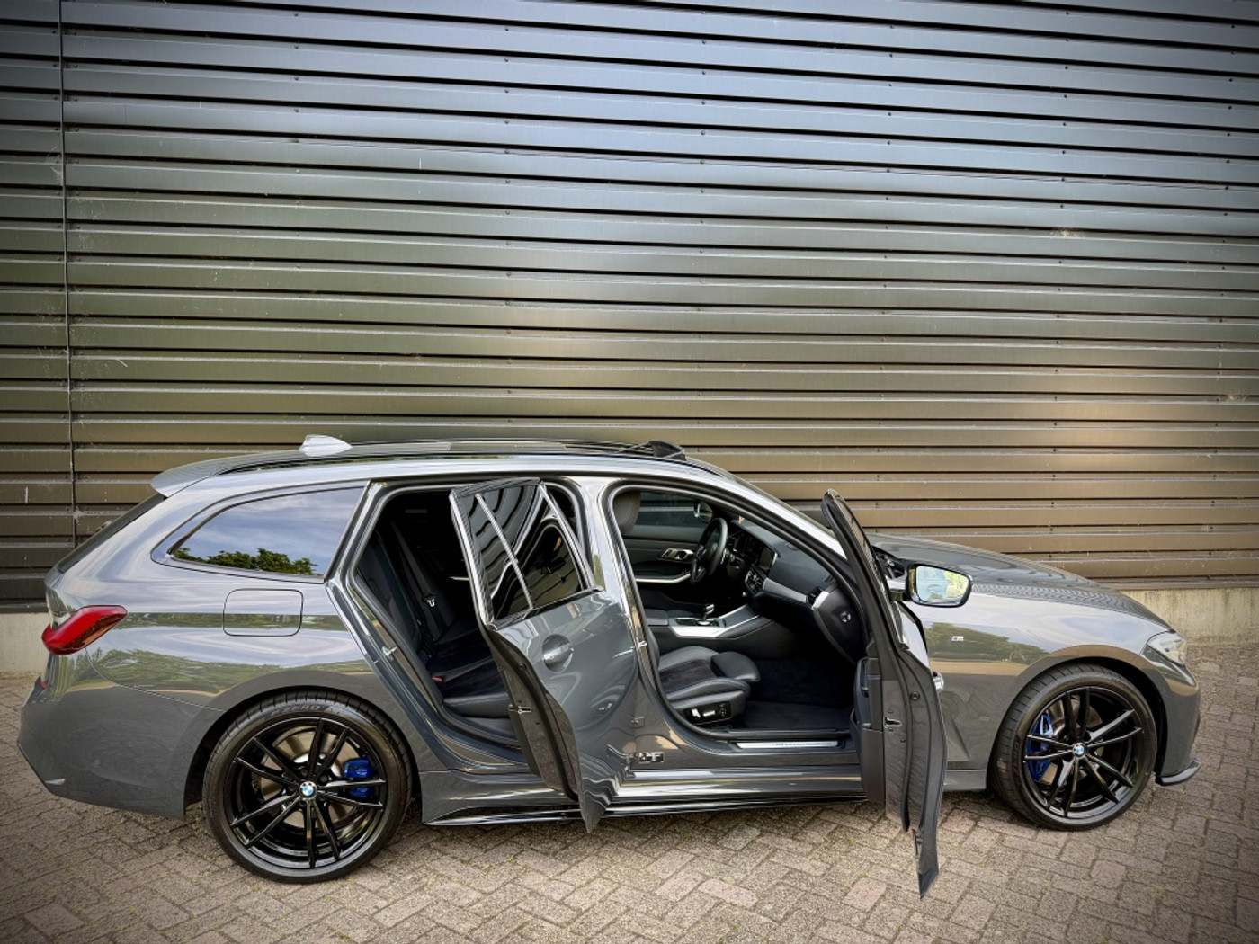 Foto van BMW 330e xDrive
