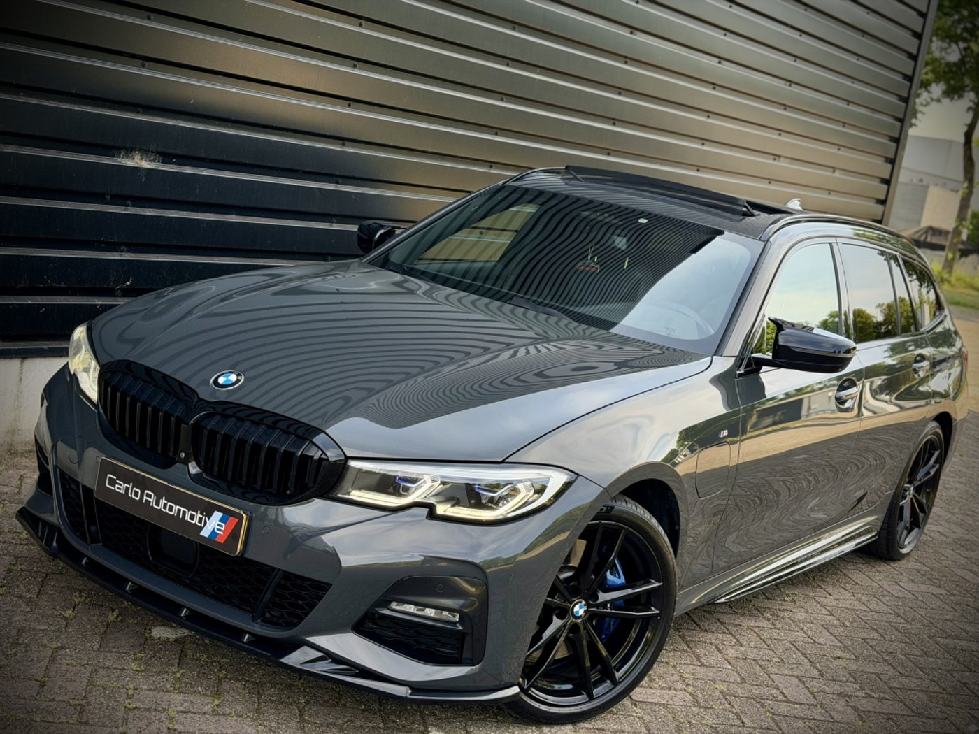 Foto van BMW 330e xDrive