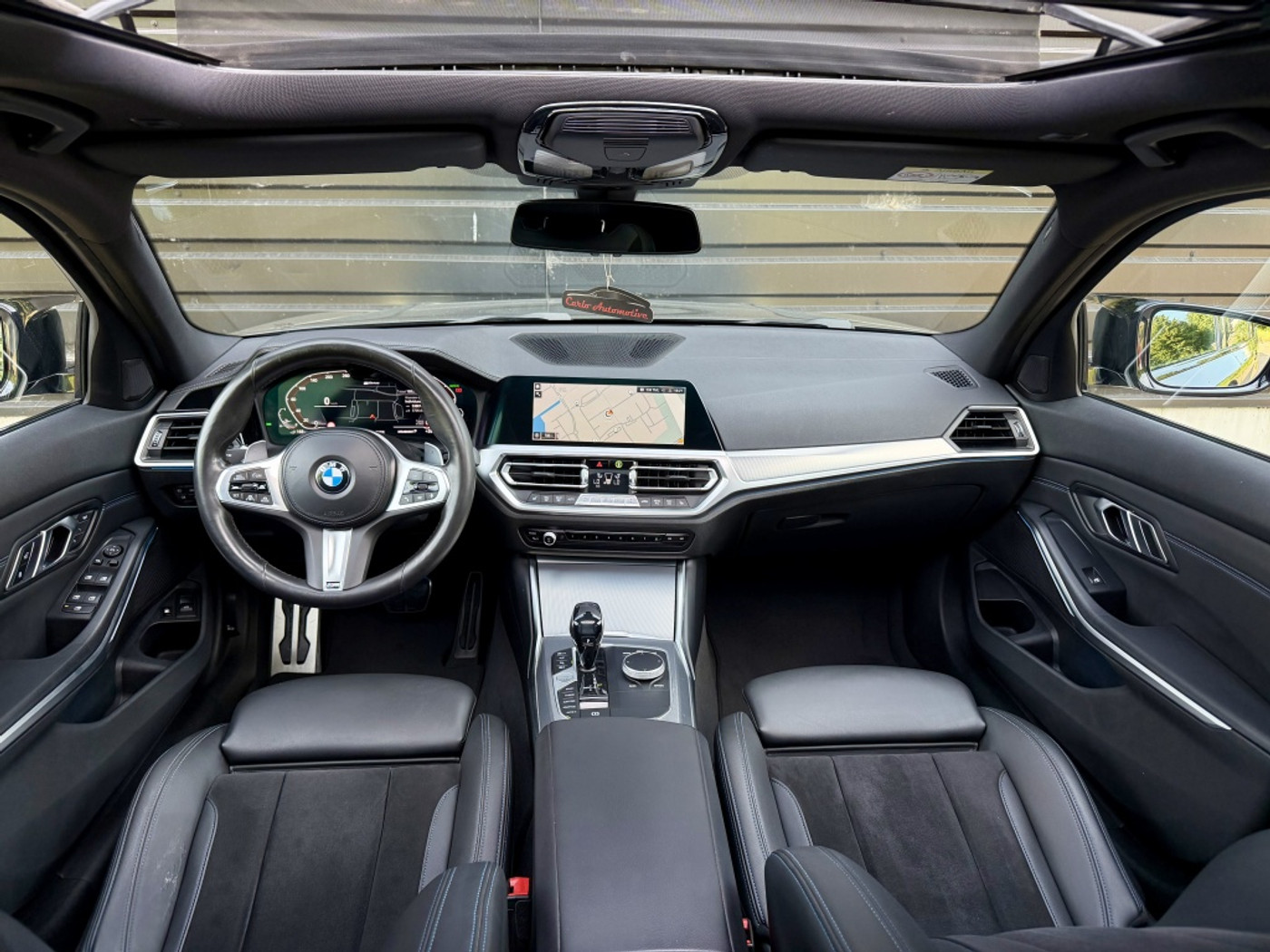 Foto van BMW 330e xDrive