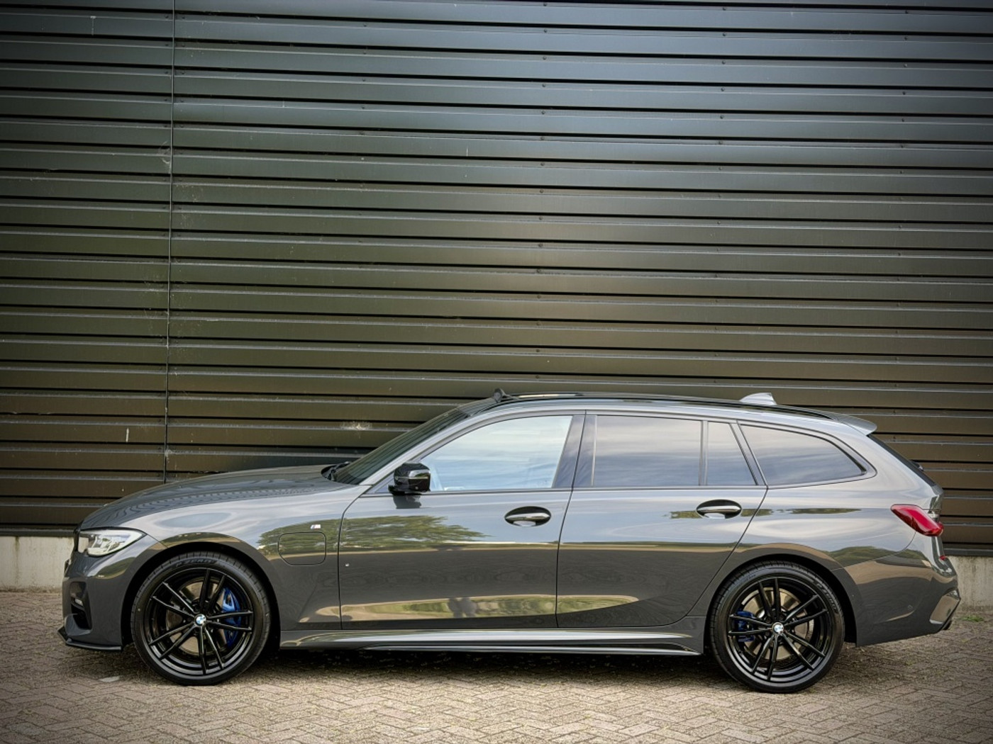 Foto van BMW 330e xDrive