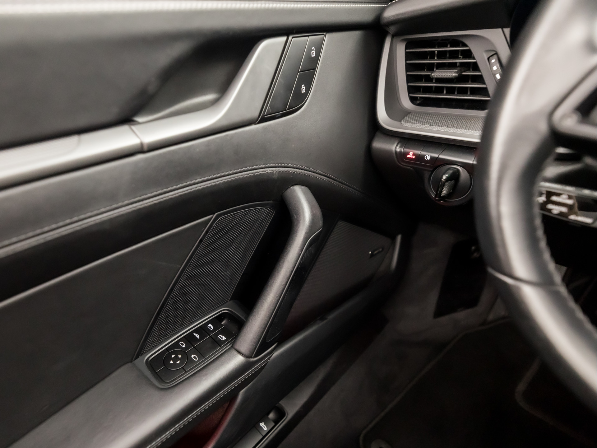 Foto van Porsche 911 Carrera