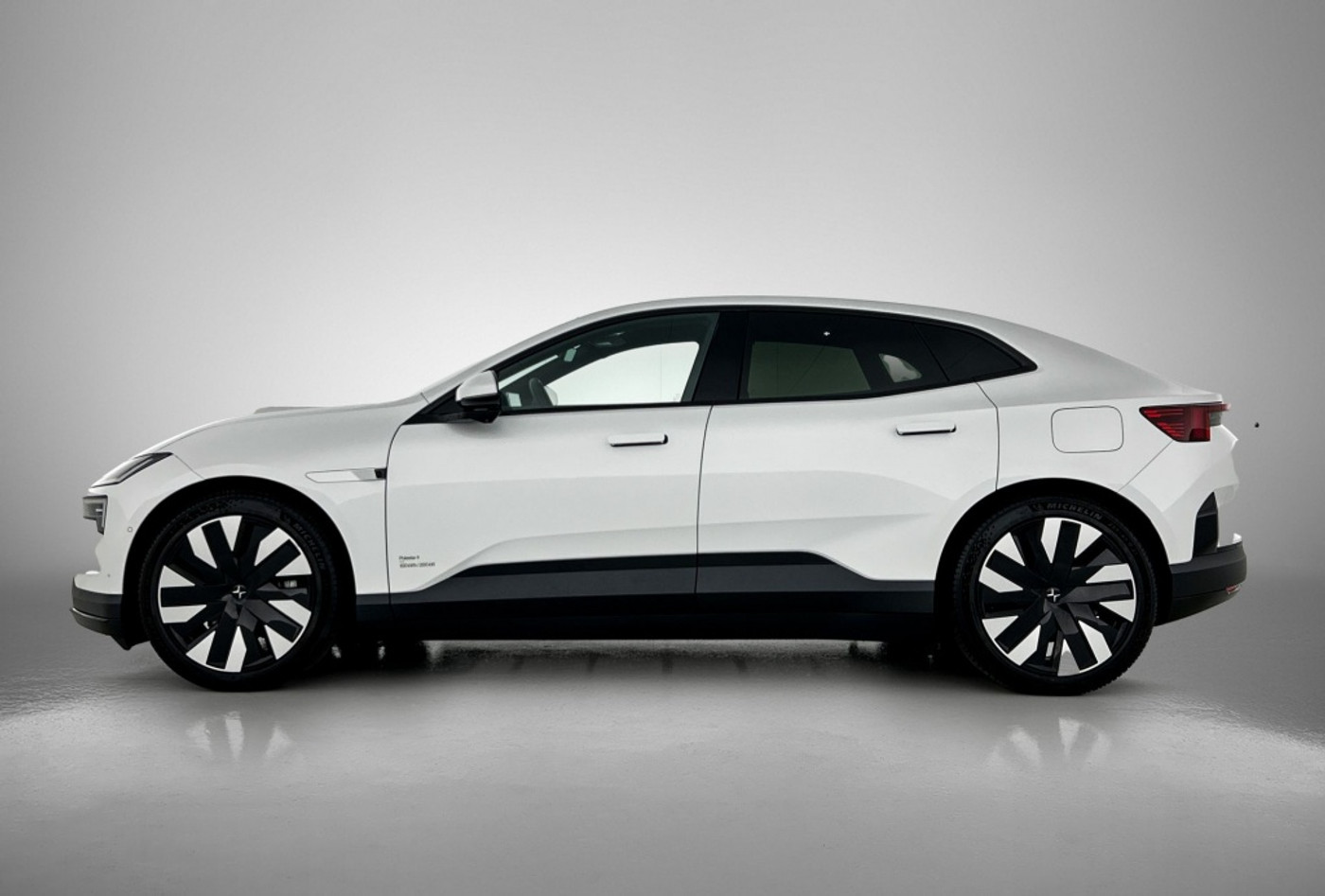 Foto van Polestar 4