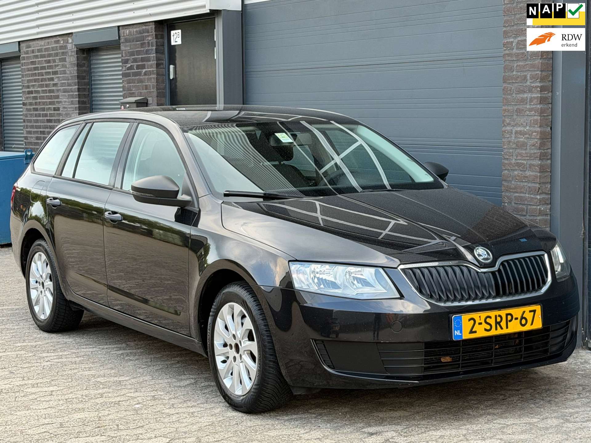 Skoda Octavia 1.2 TSI Greentech Active AIRCO CRUISE TREKHAAK 2014 - voorkant