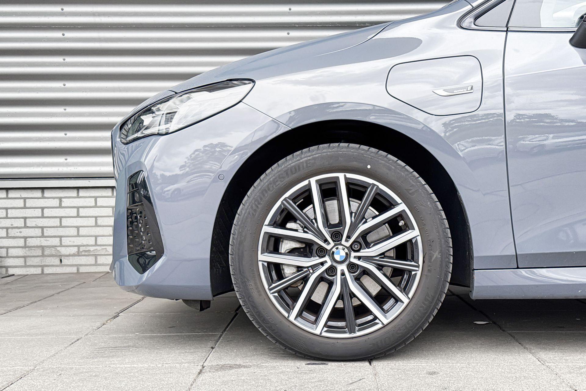 Foto van BMW 230e xDrive Active Tourer
