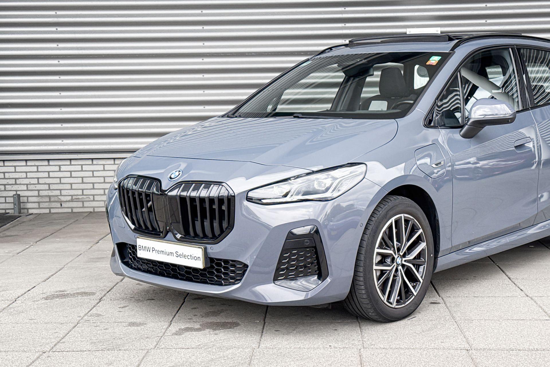 Foto van BMW 230e xDrive Active Tourer