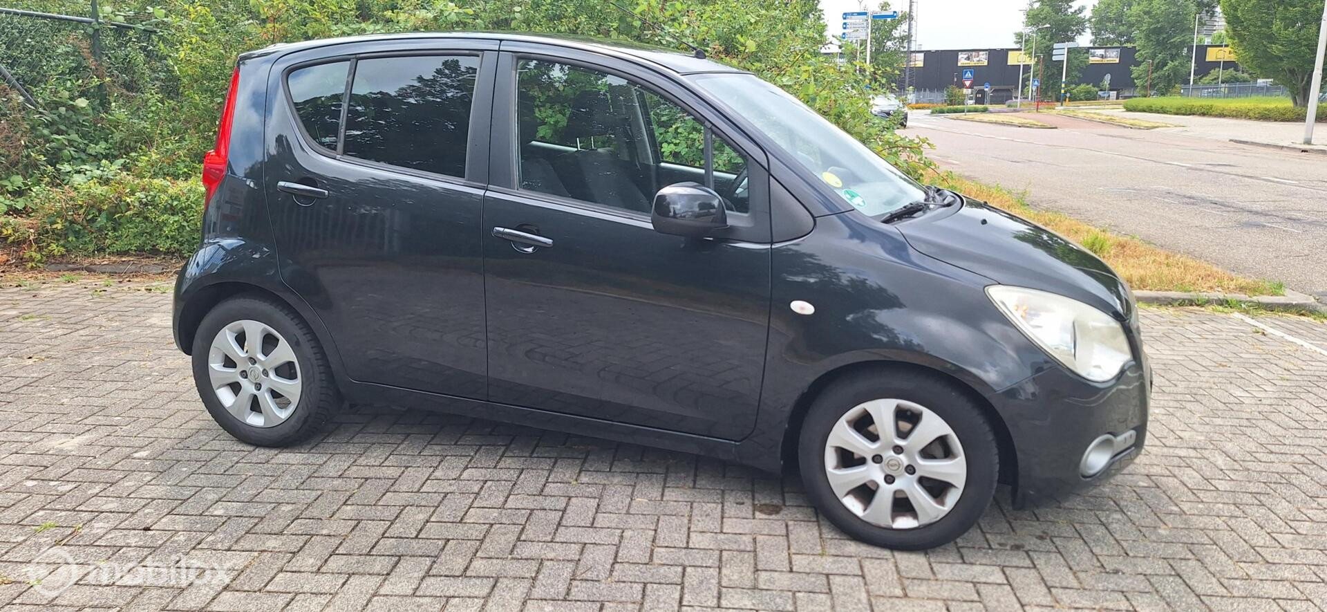 Foto van Opel Agila