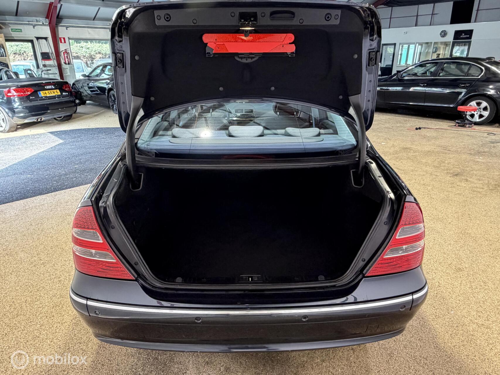 Foto van Mercedes-Benz E 240