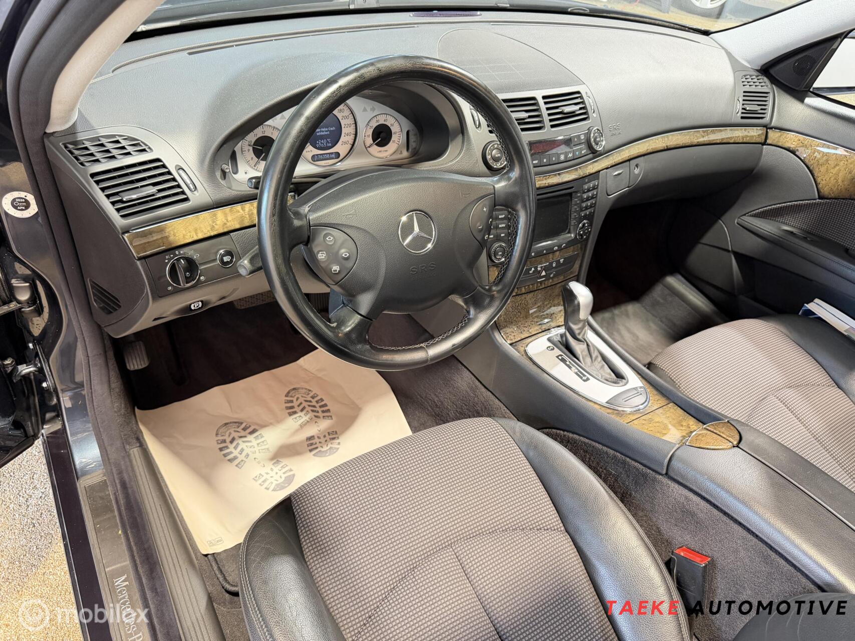 Foto van Mercedes-Benz E 240