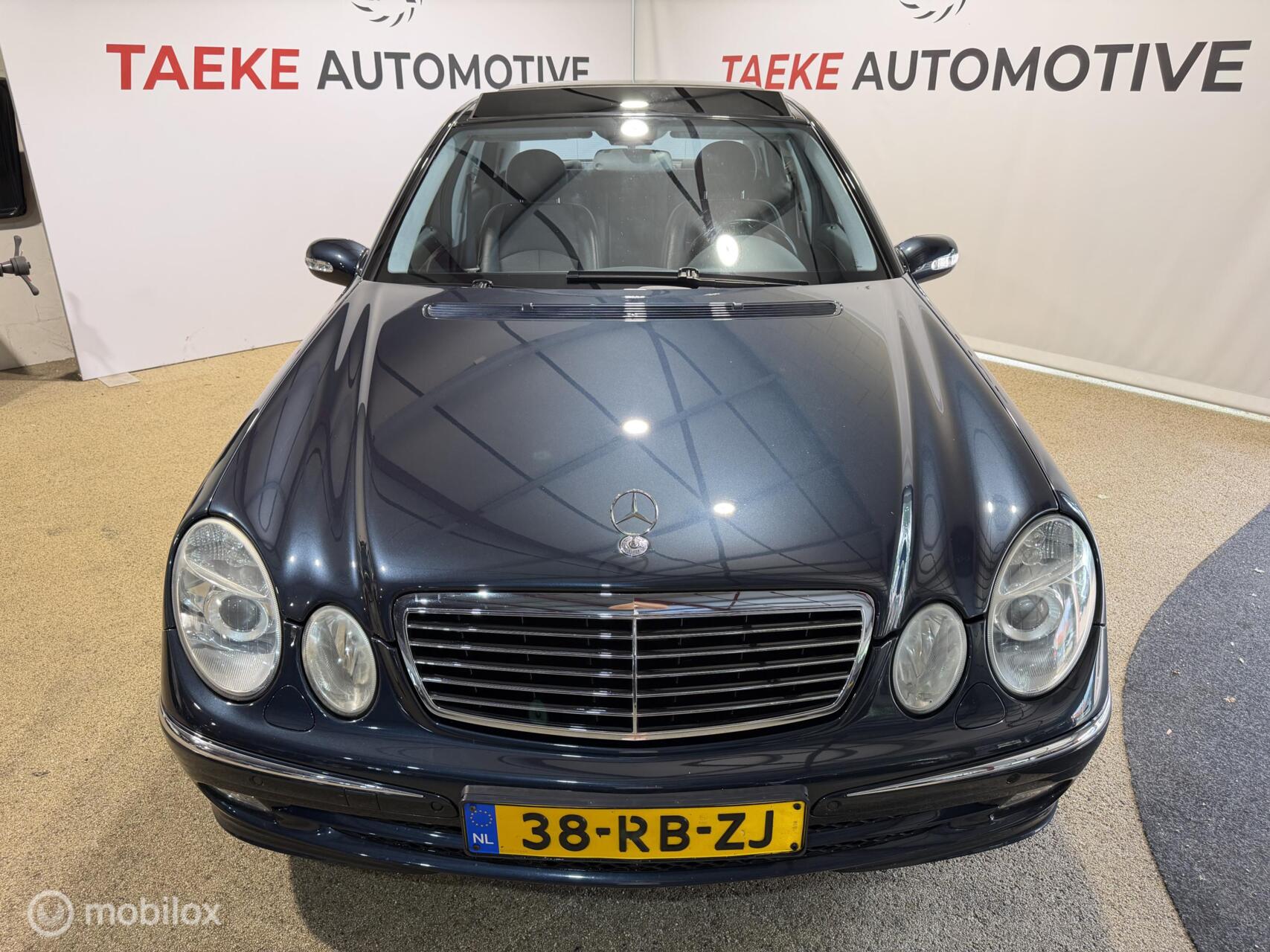 Foto van Mercedes-Benz E 240