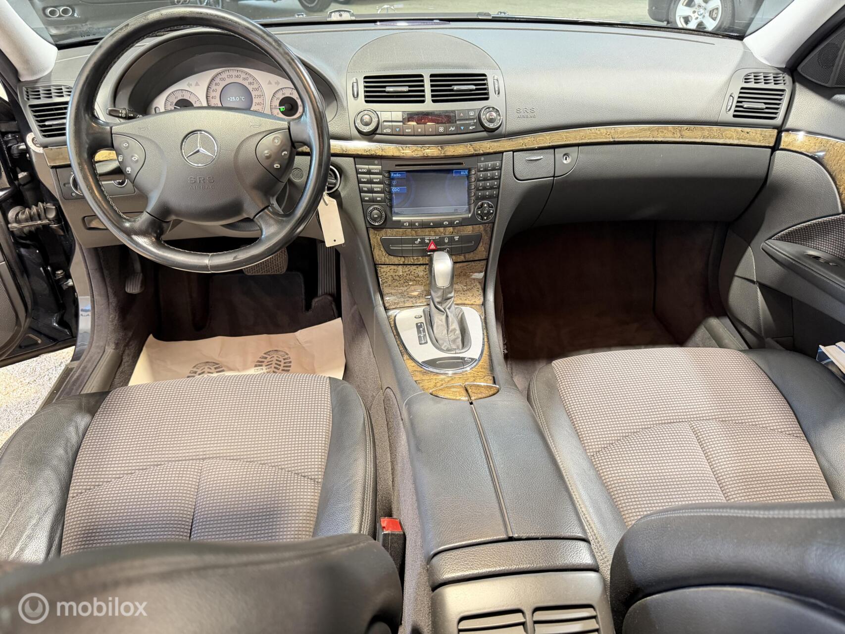 Foto van Mercedes-Benz E 240