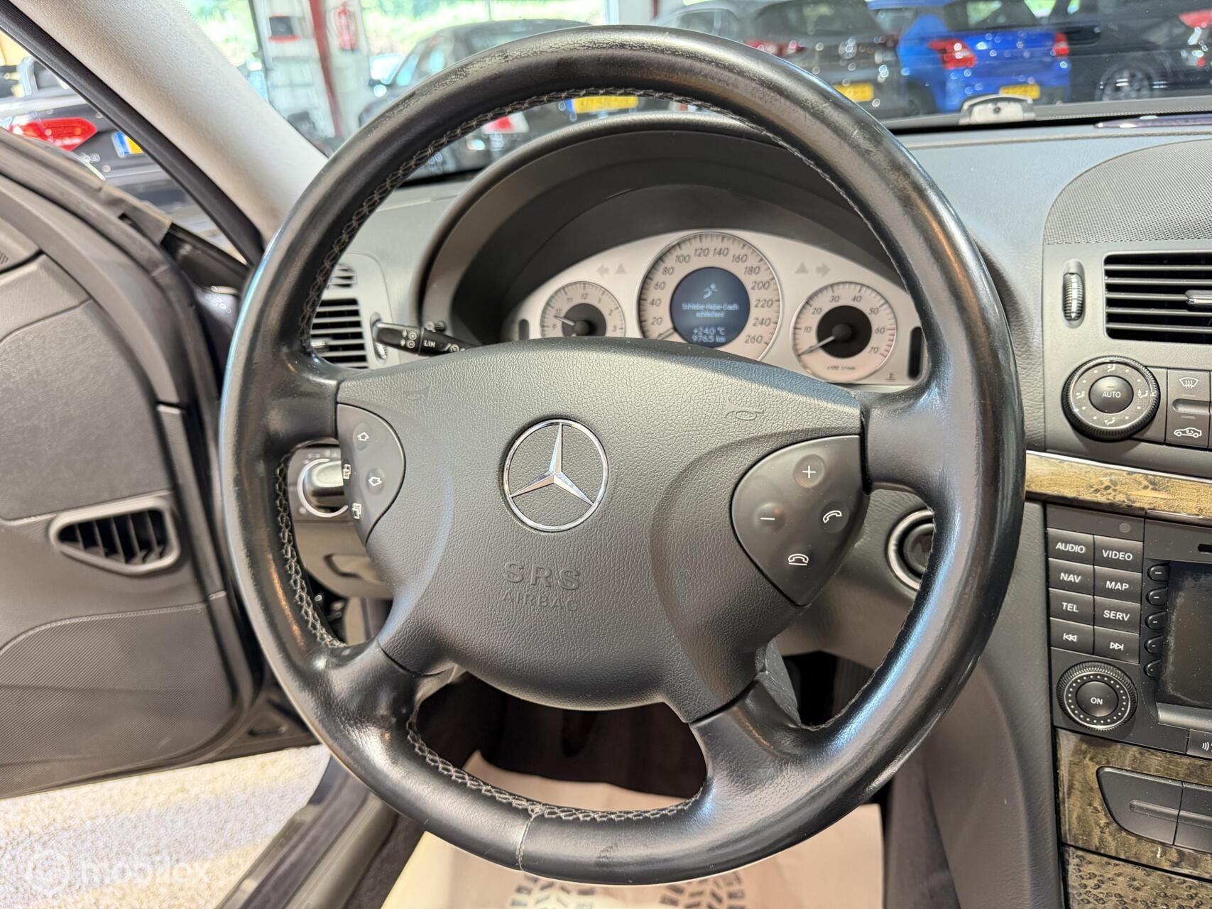 Foto van Mercedes-Benz E 240