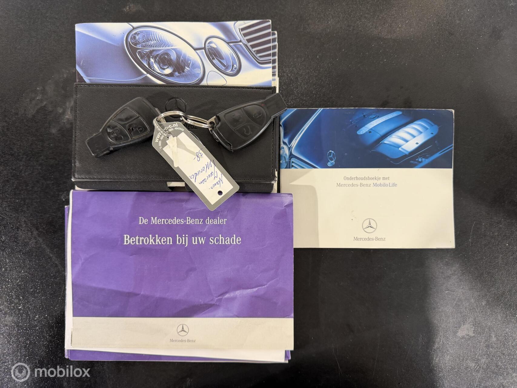 Foto van Mercedes-Benz E 240