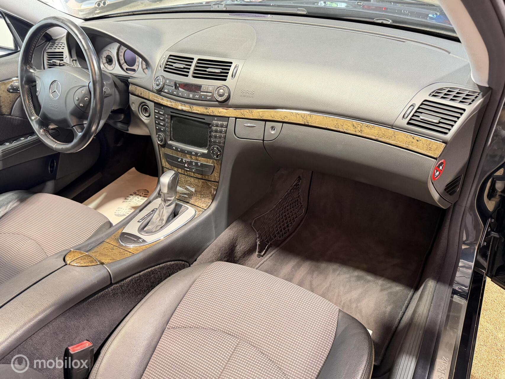 Foto van Mercedes-Benz E 240