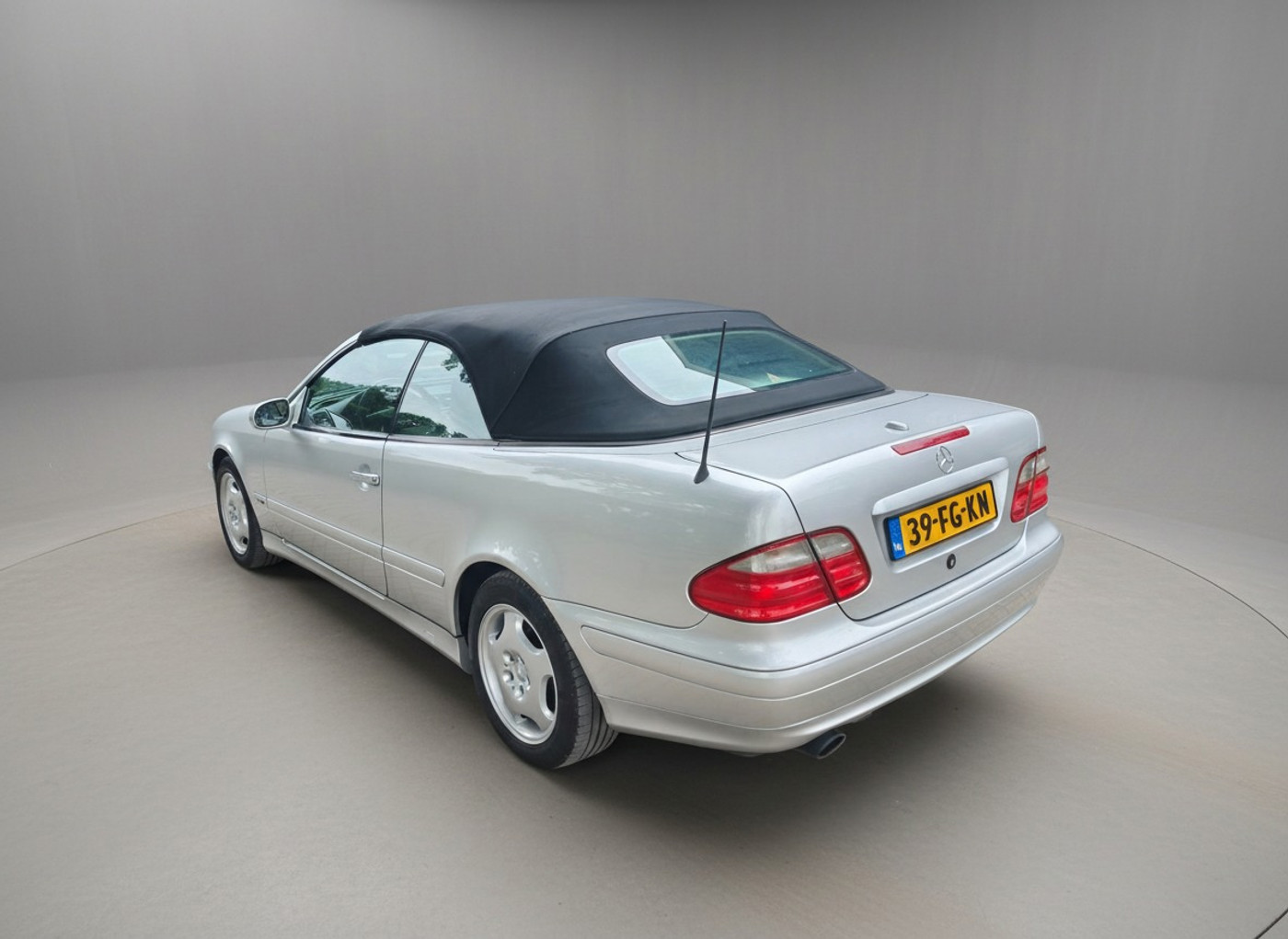 Foto van Mercedes-Benz CLK 320