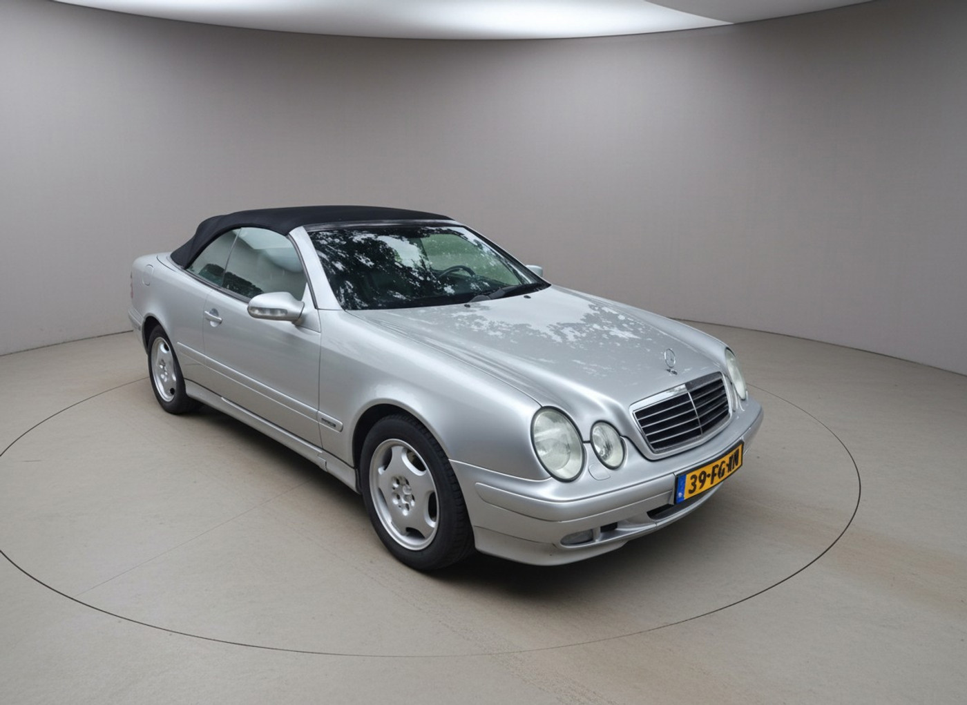 Foto van Mercedes-Benz CLK 320