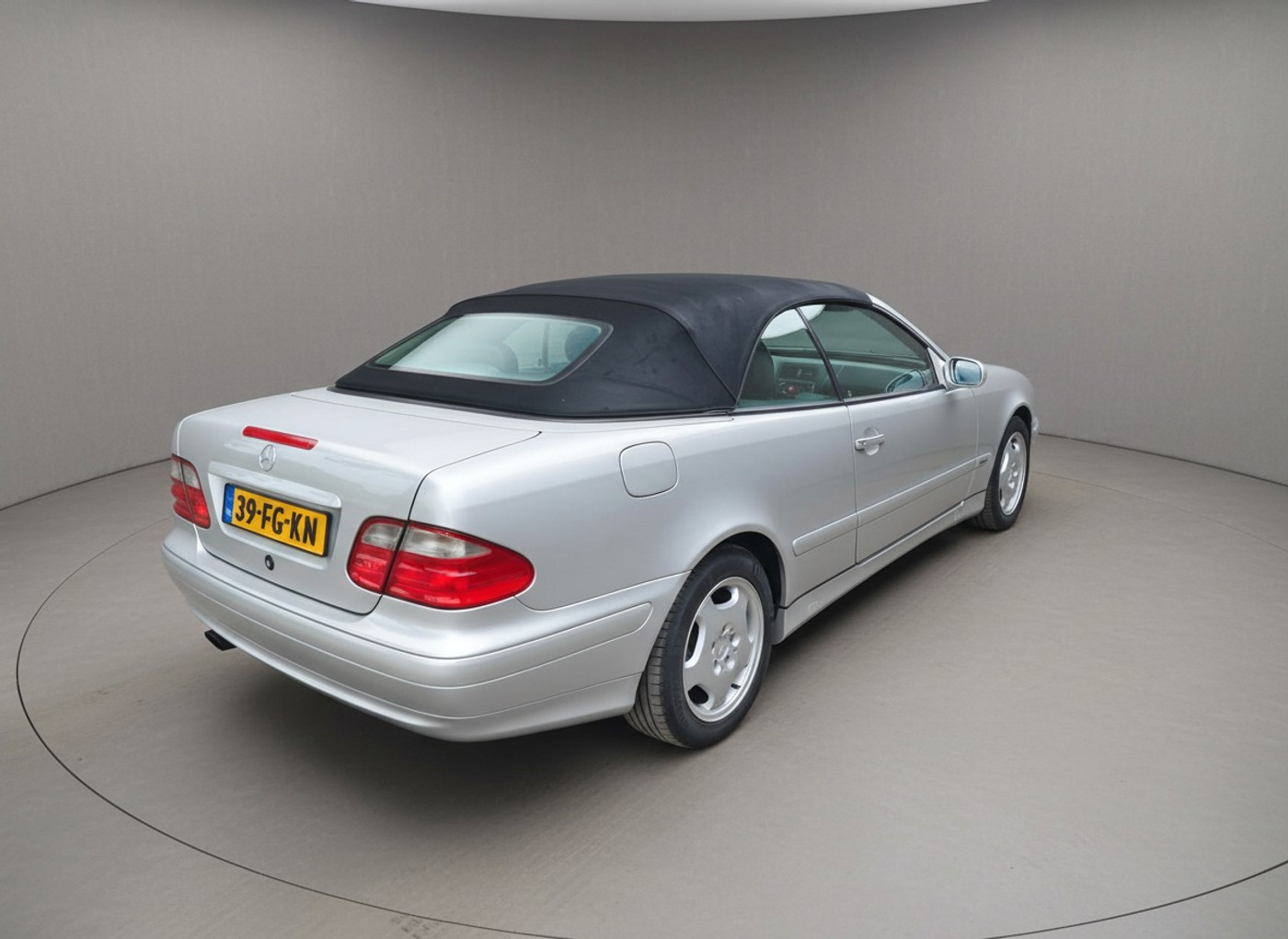 Foto van Mercedes-Benz CLK 320