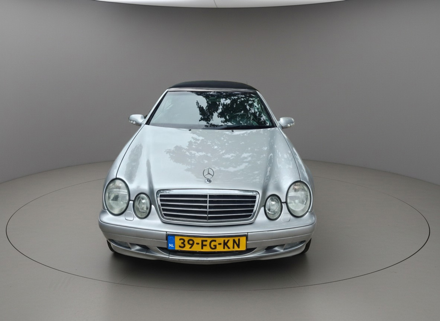 Foto van Mercedes-Benz CLK 320