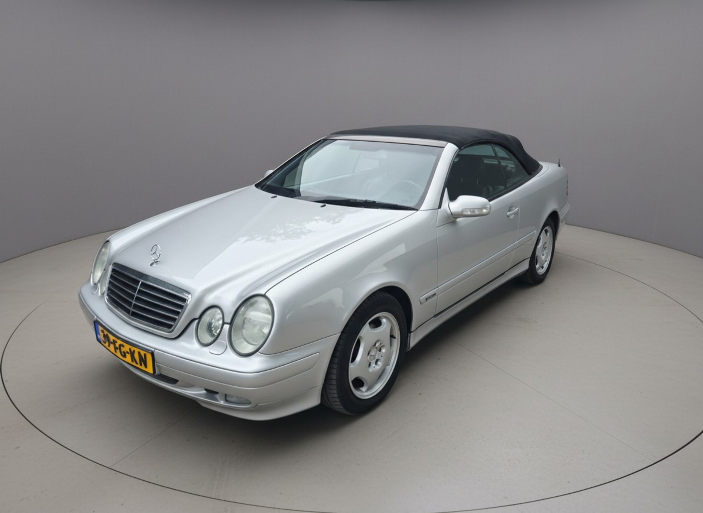 Foto van Mercedes-Benz CLK 320