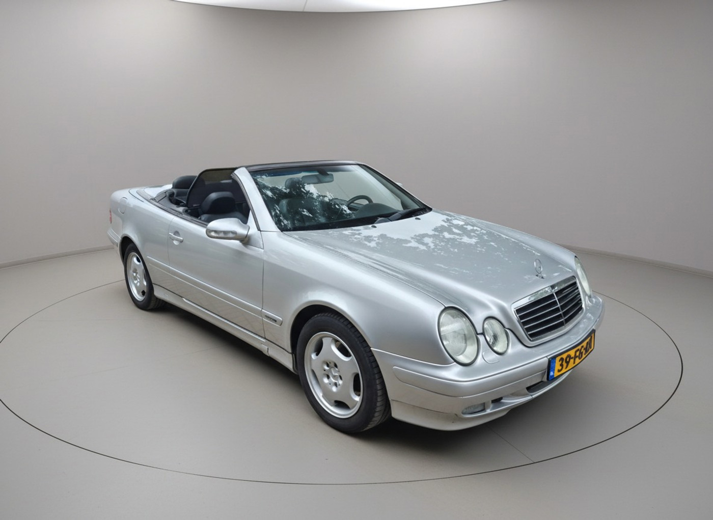 Foto van Mercedes-Benz CLK 320
