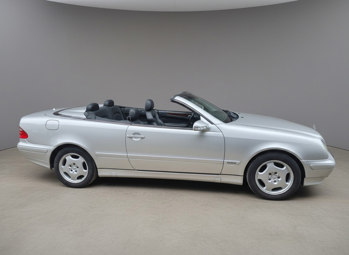 Foto van Mercedes-Benz CLK 320
