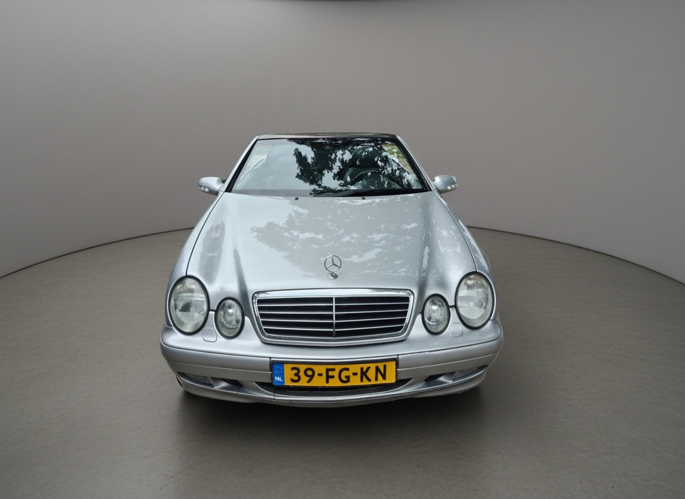 Foto van Mercedes-Benz CLK 320