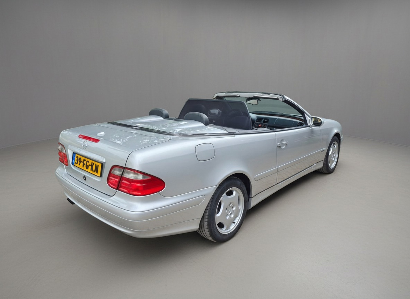 Foto van Mercedes-Benz CLK 320
