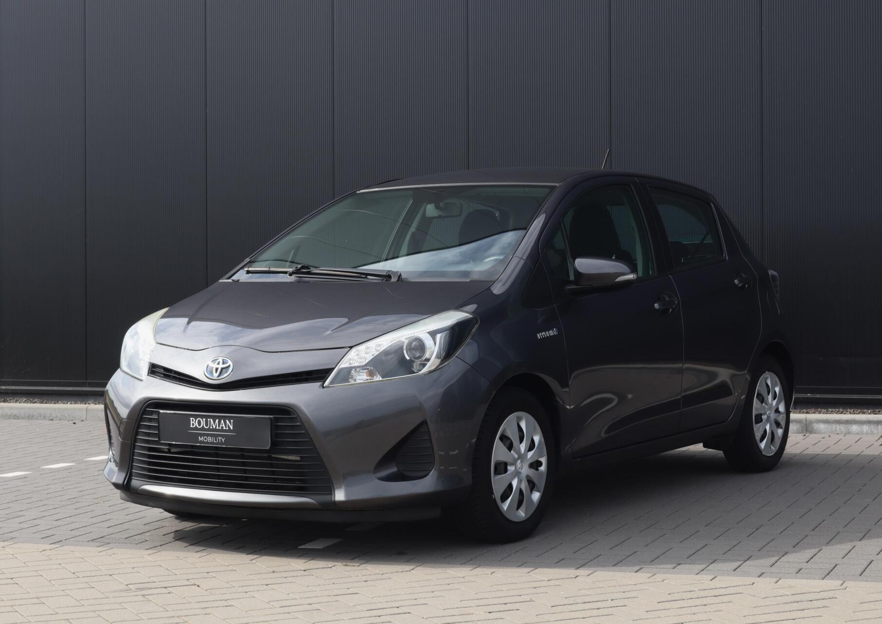 Toyota Toyota Yaris Hybrid 1.5 Full Hybrid Aspiration, CAMERA, CLIMA, CRUISE 2013 - voorkant