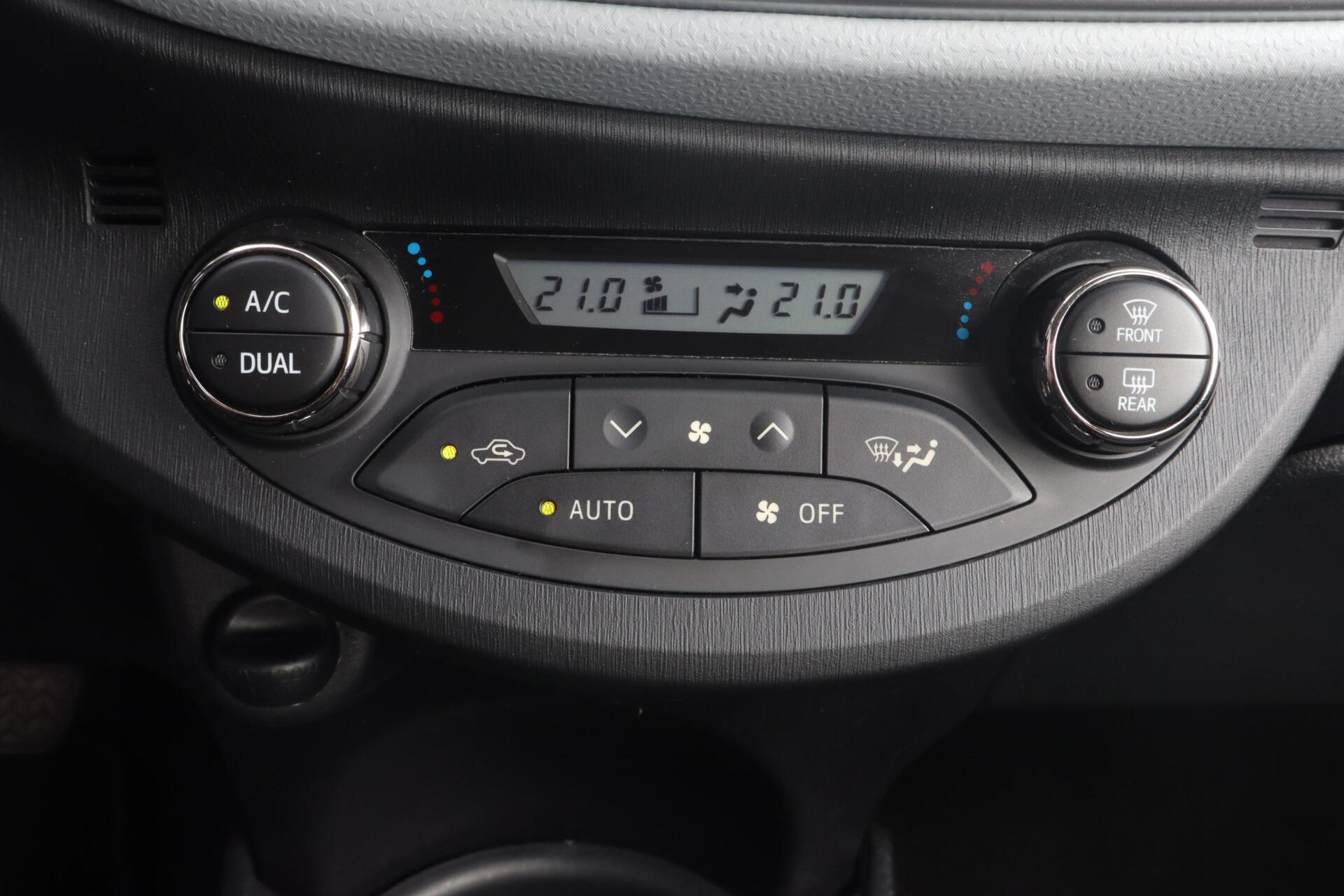Foto van Toyota Toyota Yaris Hybrid