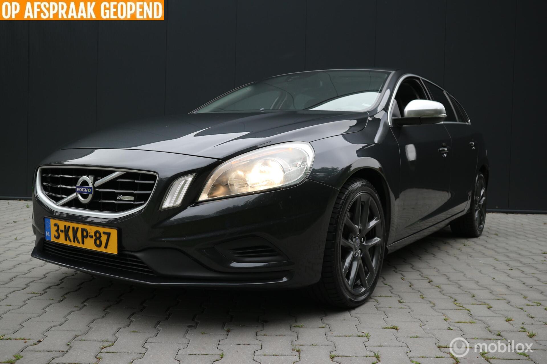 Volvo V60 1.6 T3 R-Design AUTOMAAT | TREKHAAK | 2013 - voorkant