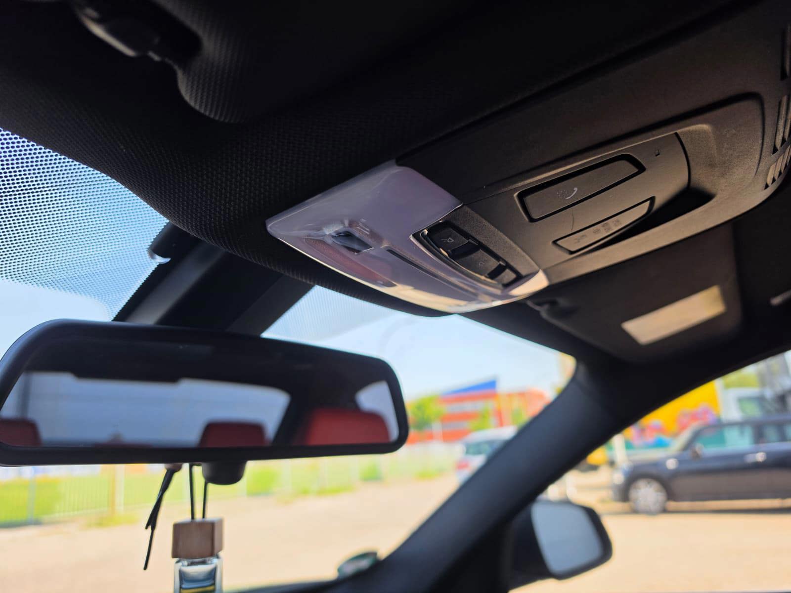Foto van BMW 320i Ed