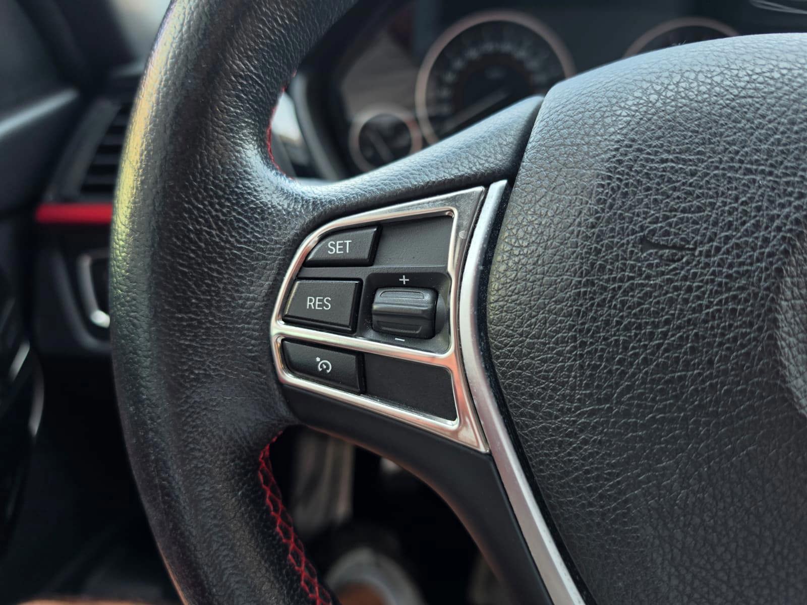 Foto van BMW 320i Ed