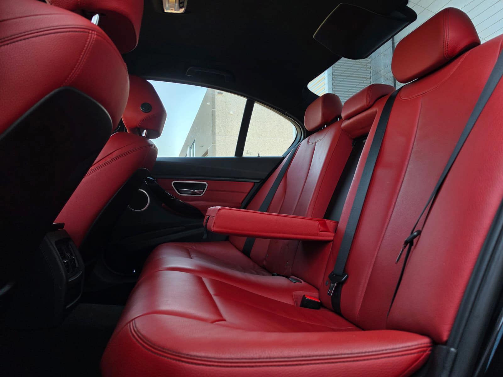 Foto van BMW 320i Ed