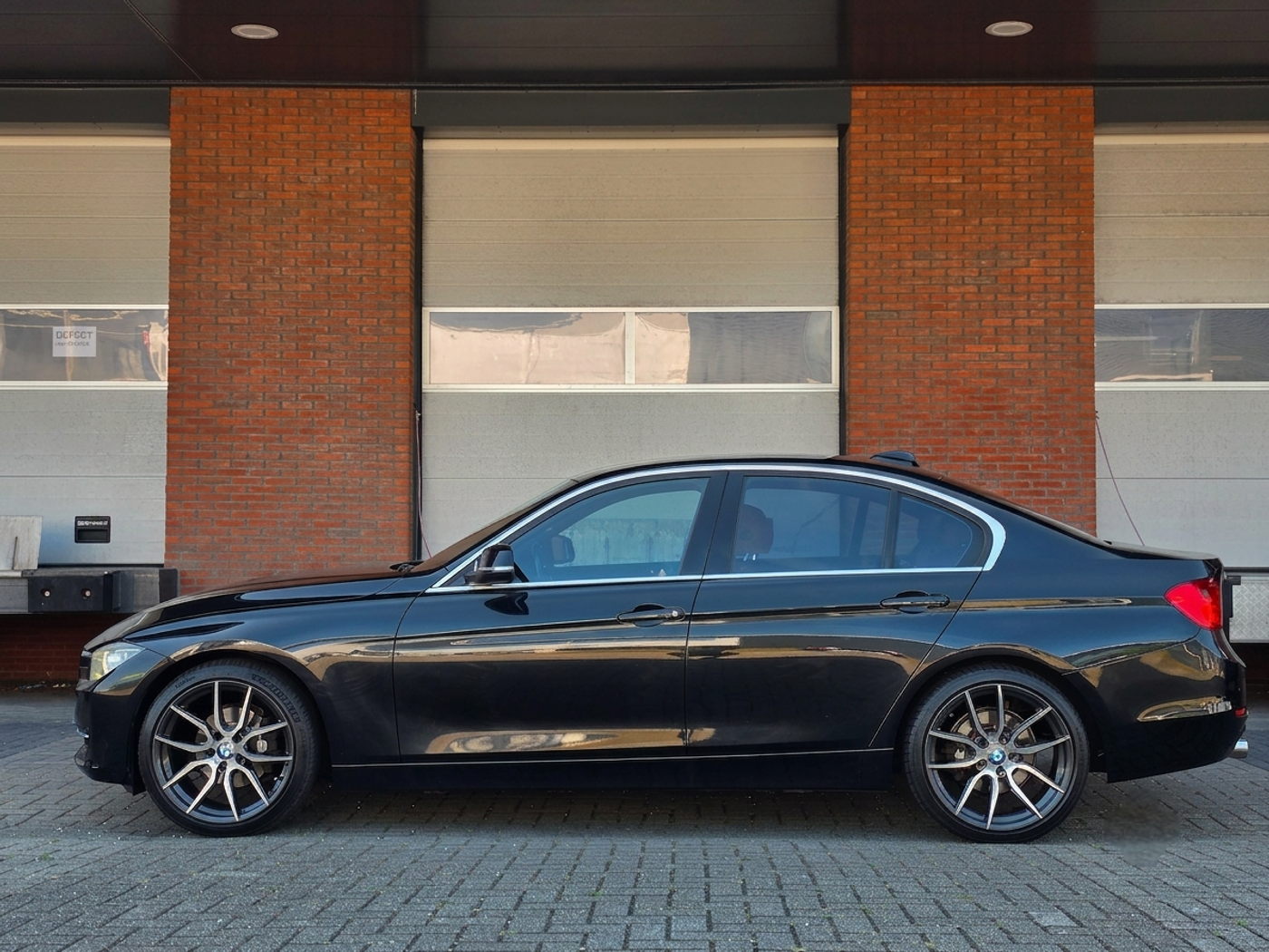 Foto van BMW 320i Ed