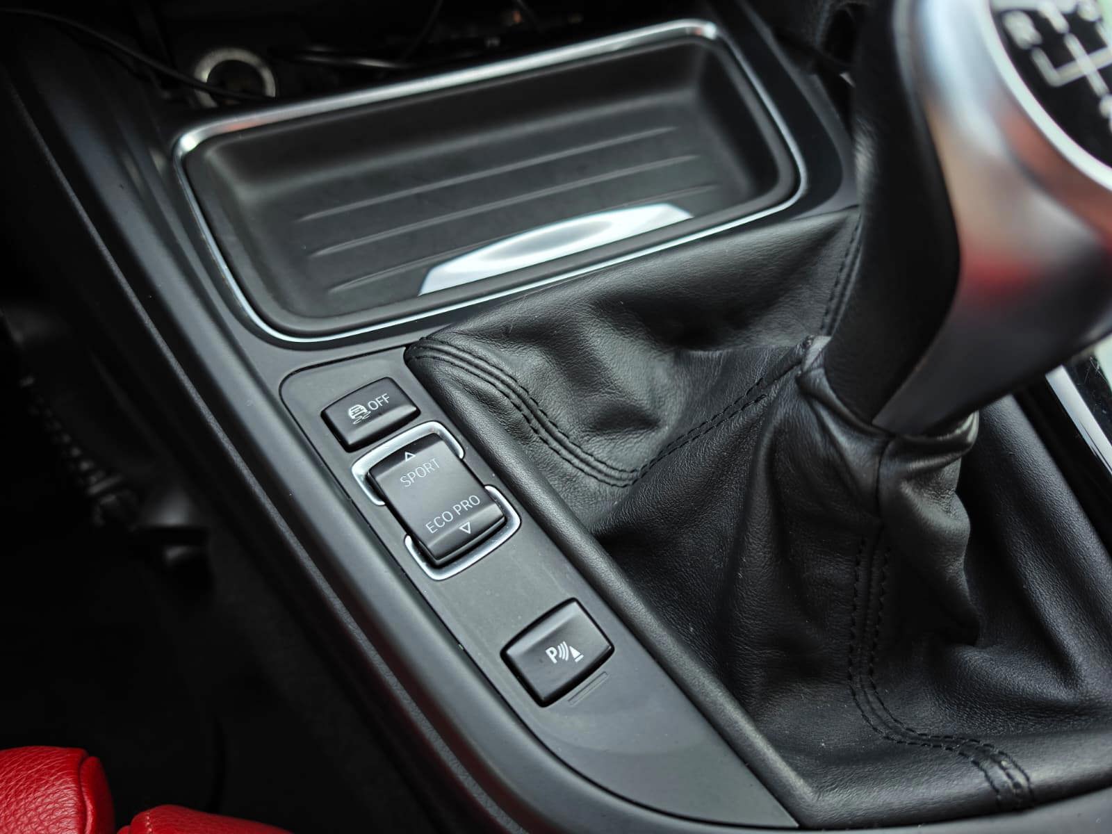 Foto van BMW 320i Ed