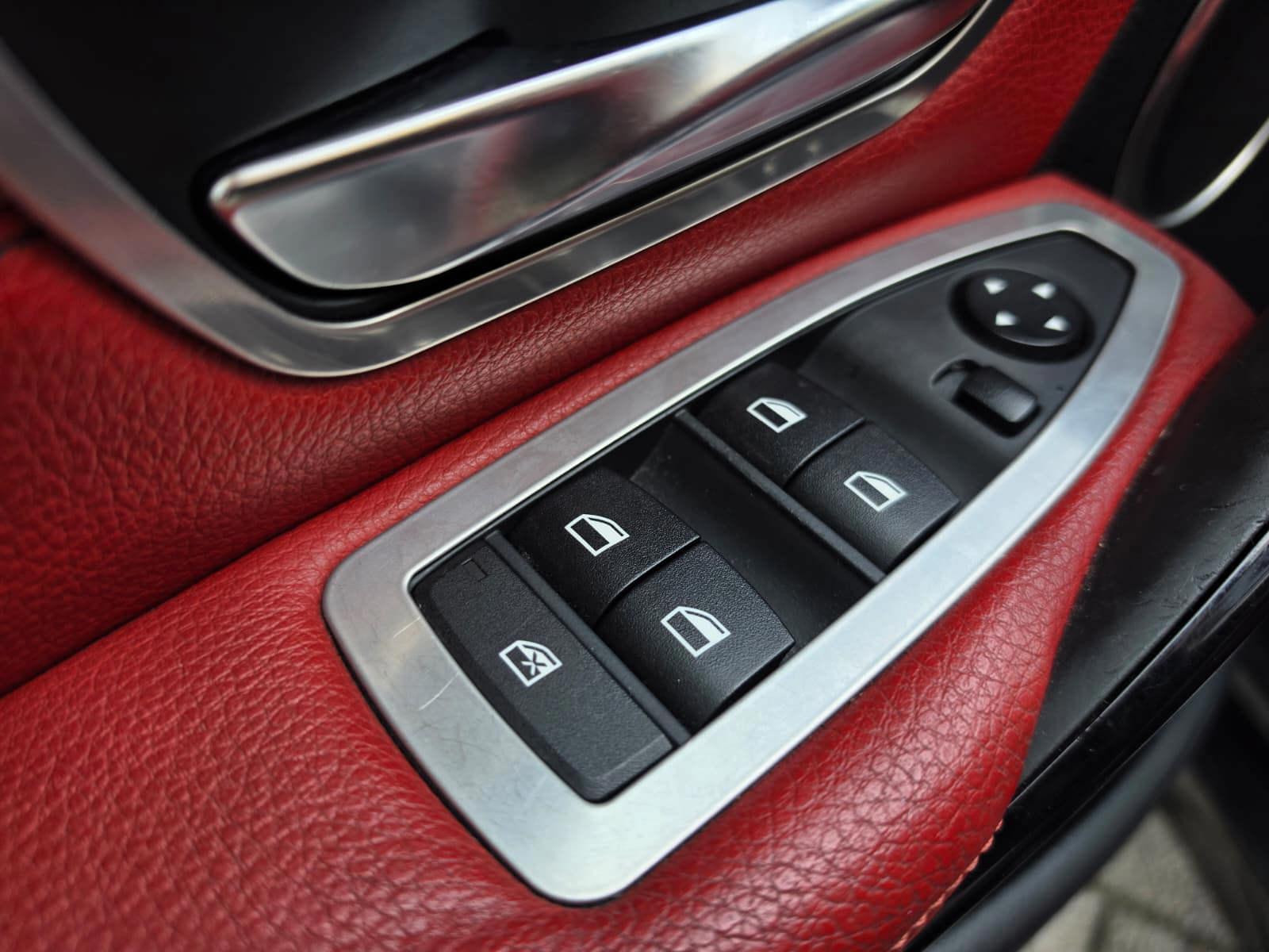Foto van BMW 320i Ed