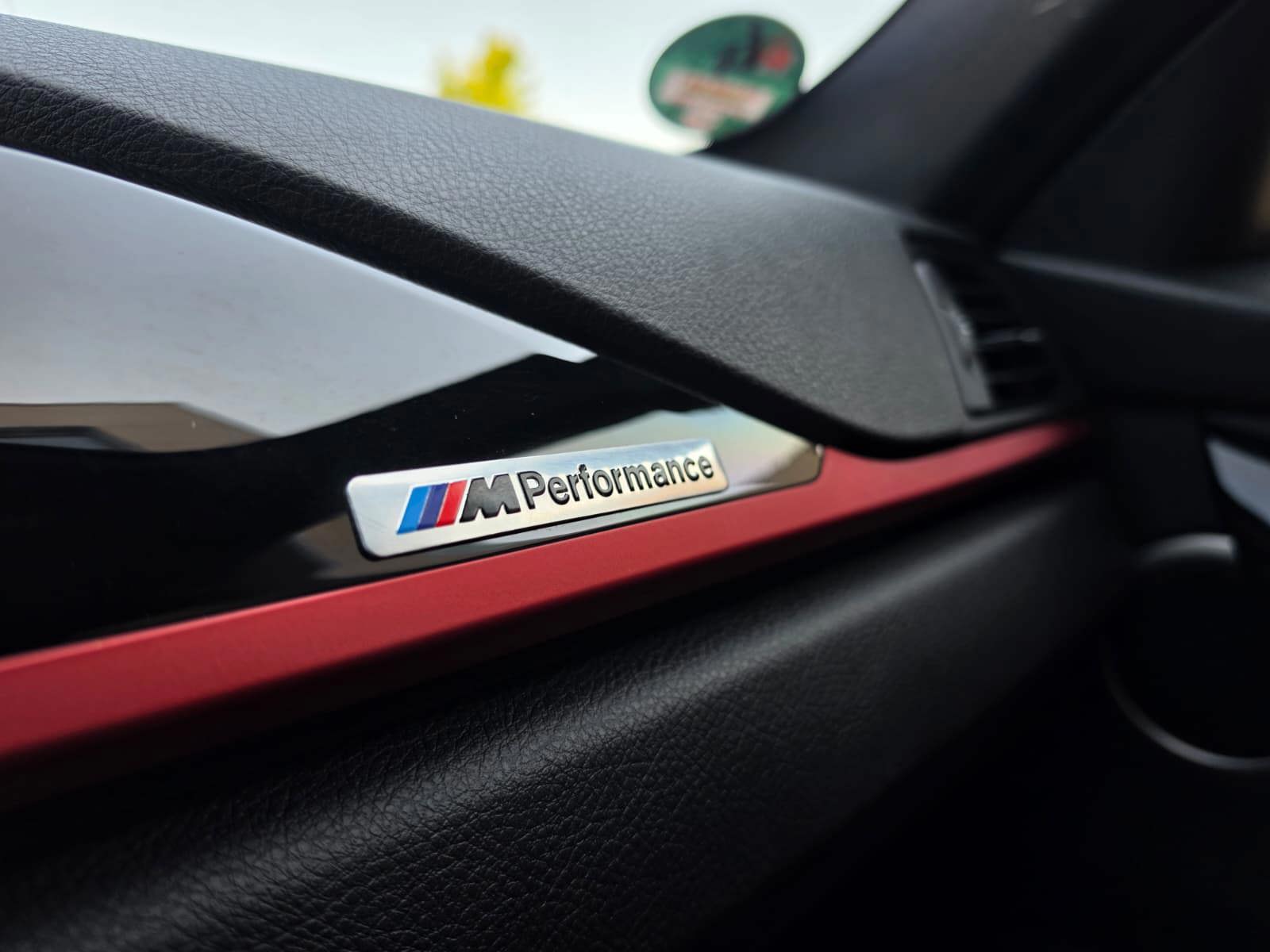 Foto van BMW 320i Ed