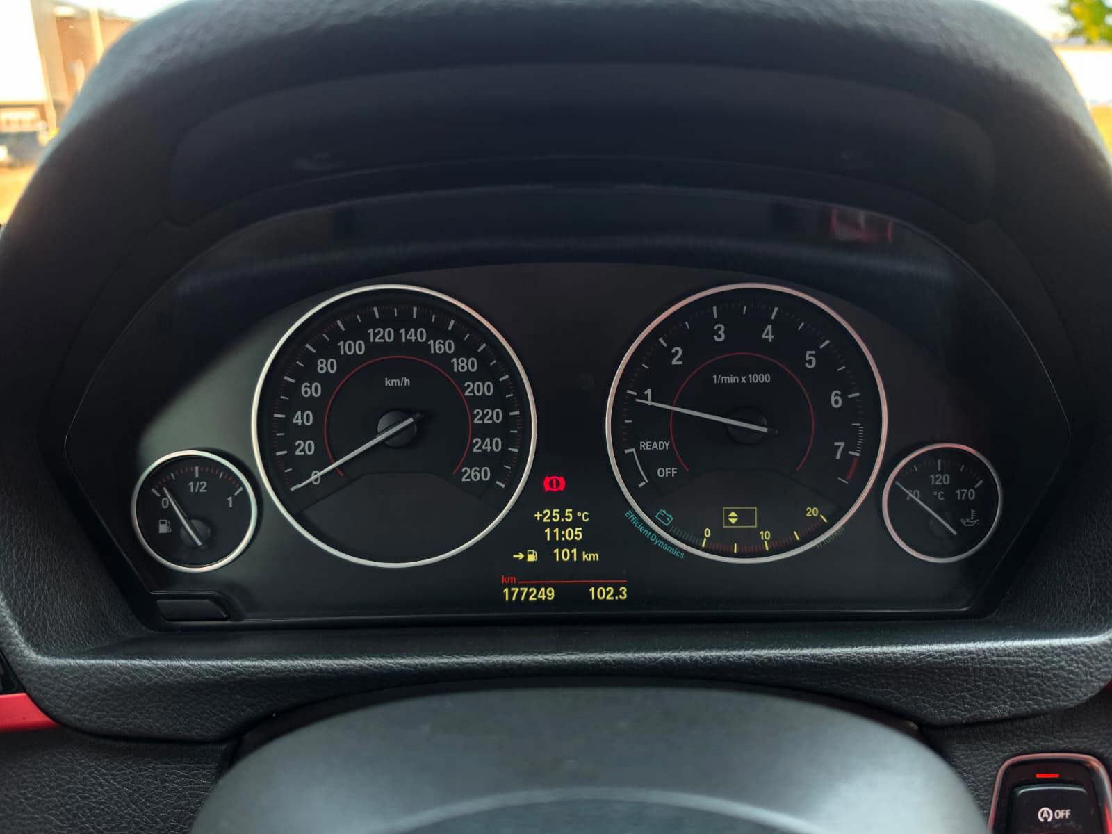 Foto van BMW 320i Ed