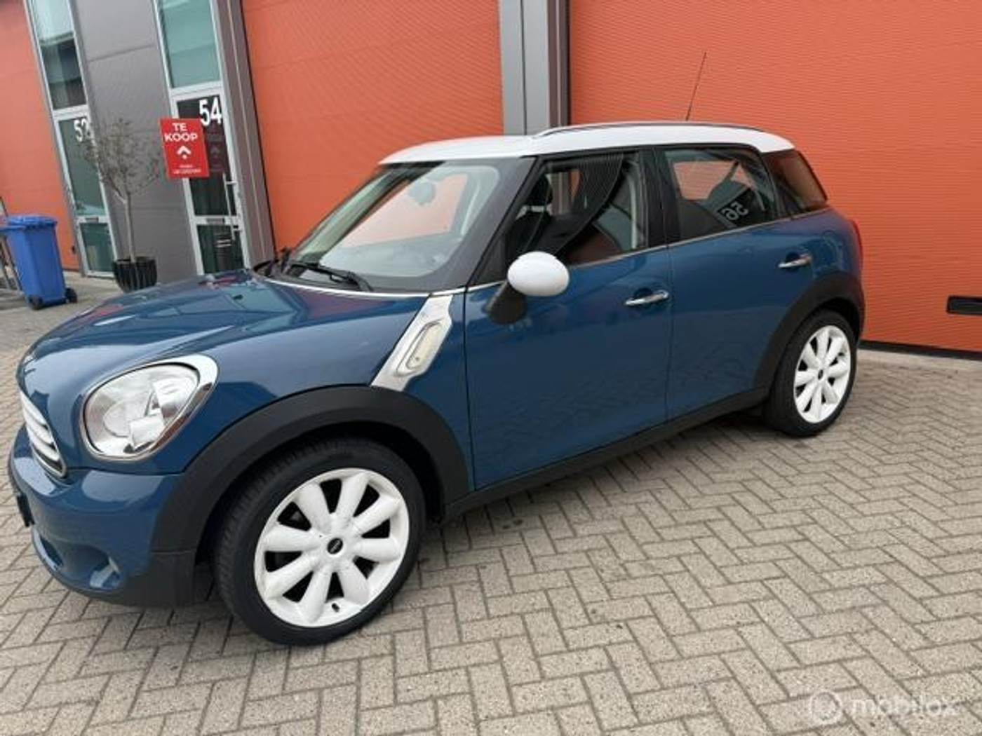 Mini Cooper Countryman 1.6 Cooper Chili KM NAP-APK 07-27-AIRCO- 2011 - voorkant