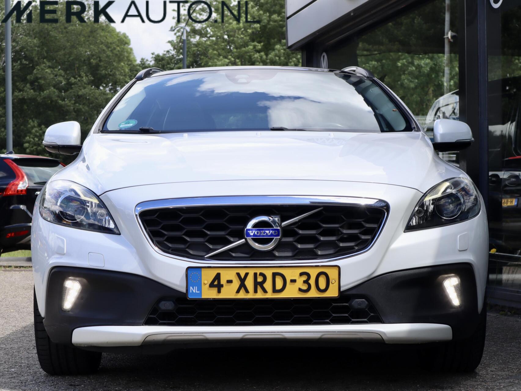 Foto van Volvo V40 Cross Country